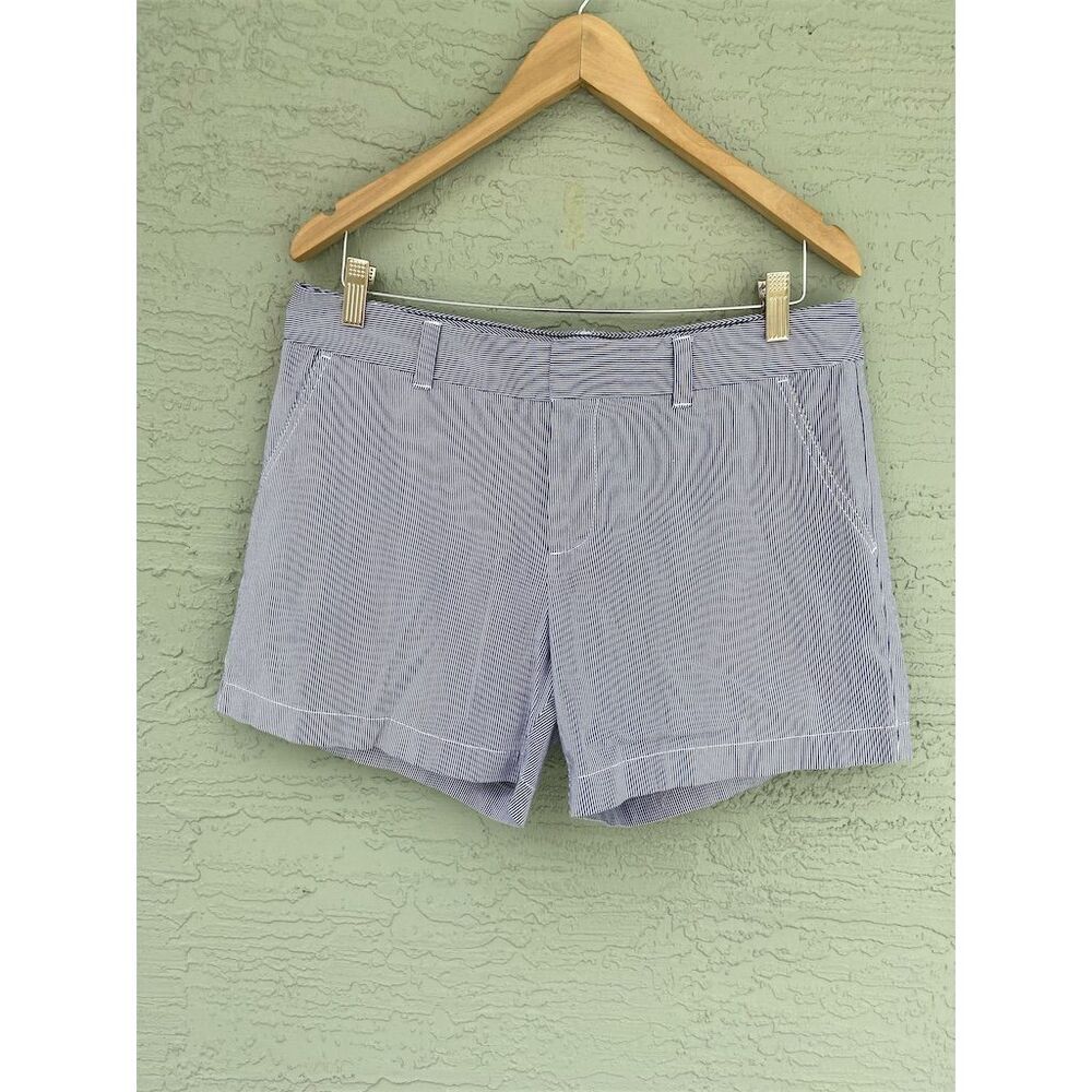Tommy Hilfiger Women's Blue Striped Chino Shorts Standard Size 8 Casual